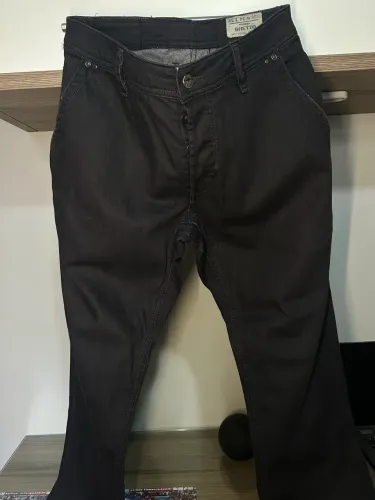Calça Jeans Diesel Bhetto tamanho 38