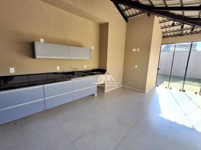 Casa com 3 quartos, sendo 01 suíte para alugar, 157 m² por R$5.800/mês - Alto do Vale - Cr