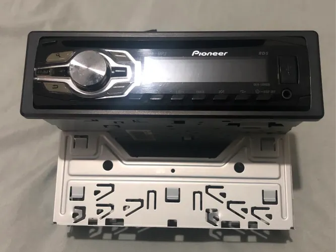 Som Automotivo Pioneer DEH-1480UB - USB/AUX/CD