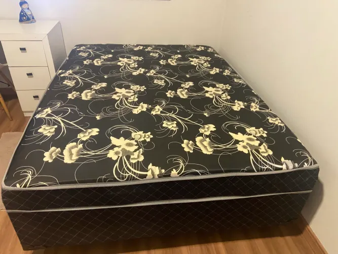 Cama Box Casal Integrada semi nova