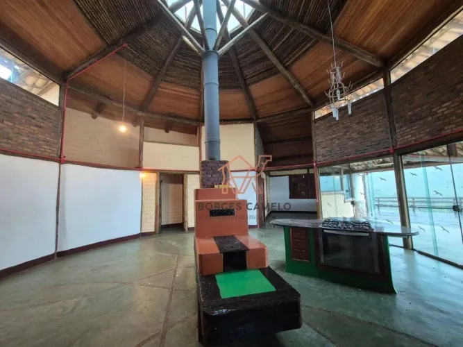 Chácara com 4 dormitórios à venda, 37000 m² por R$ 2.500.000,00 - Moeda - Moeda/MG