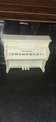 Sylvanian family _ piano