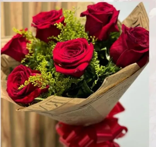 Buquê de rosas vermelha para surpreender e encantar a pronta entrega