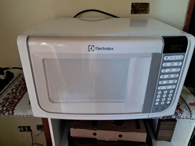 Micro-ondas  Electrolux  31 litros