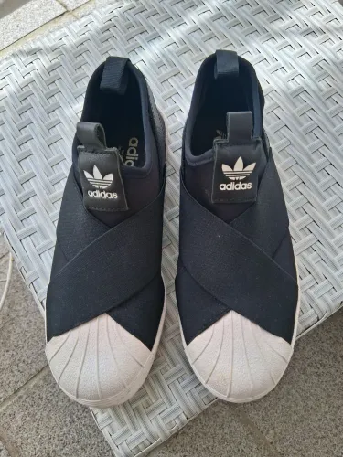 Vendo tênis adidas