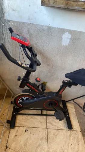Bicicleta cardio tudo zero sem nenhum detalhe so pegar e usar