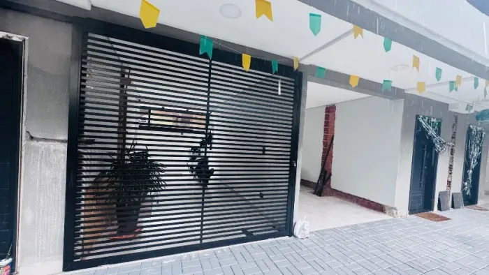 Portão alumínio 