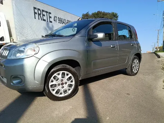 Fiat Uno Vivace Celeb. 1.0 EVO F.flex 8V 5P 2013