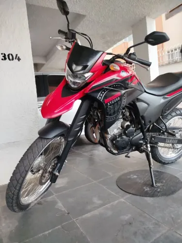 Oportunidade urgente moto novinha