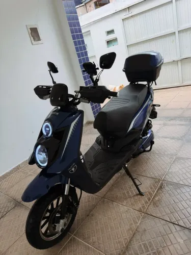Scooter elétrica Veloster desbloqueada com baú ? R$ 8.000