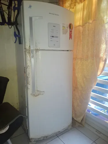 VENDO GELADEIRA USADA