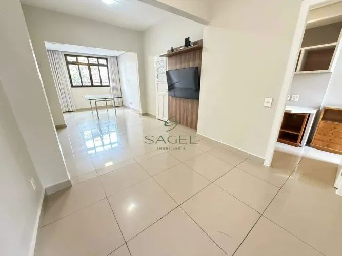 Excelente casa com barracão independente e 8 vagas para alugar no bairro Calafate