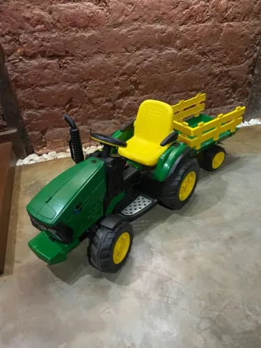 Trator infantil Elétrico 12V John Deere PEG PEREGO