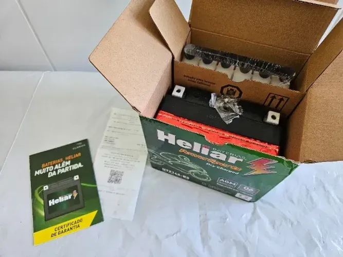 Bateria Heliar HTZ14S-BS na caixa p/ NC 750 Shadow750 Cb1300 etc
