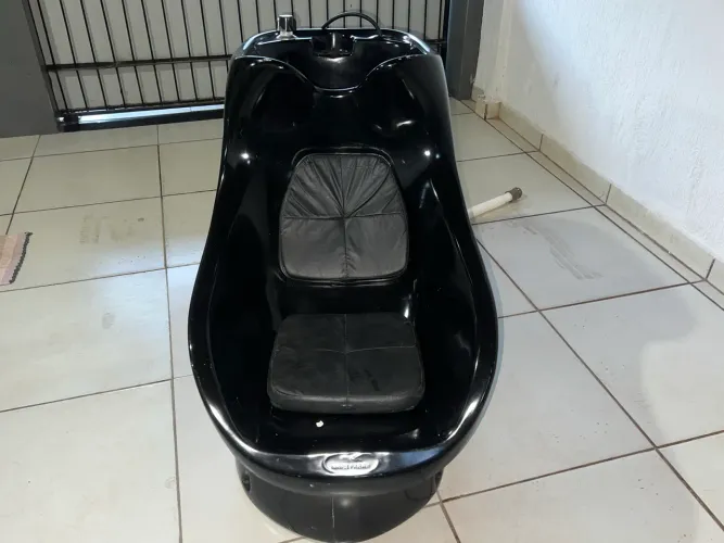 Lavatório de salão preto
