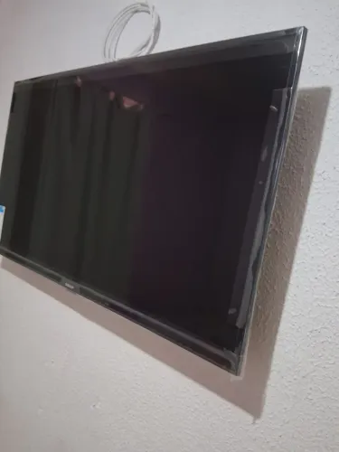 Vendo tv 43 com defeito