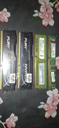 Memorias ram Fury HyperX DDR3 8gb ( mais duas memorias sem marca)