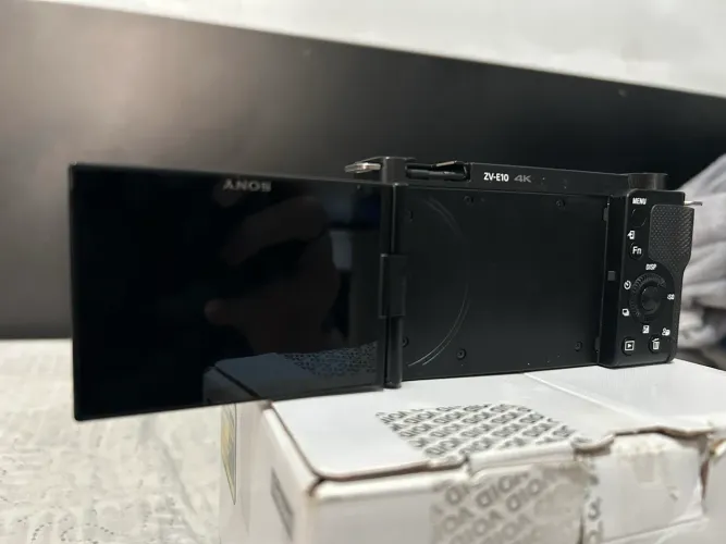 Sony ZVE10