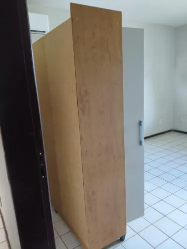 Guarda-roupa com Espelho 4 Portas 4 Gavetas Araplac Pequim