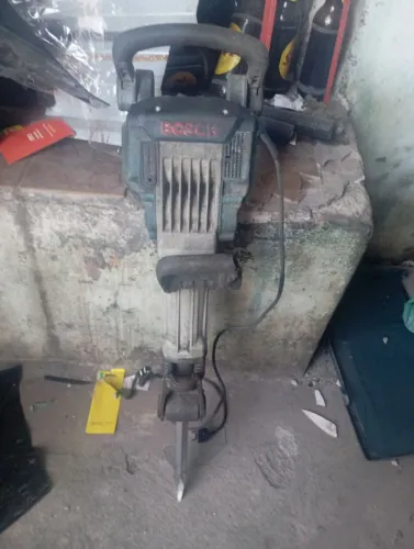 Martelete 18 kg Bosch 220