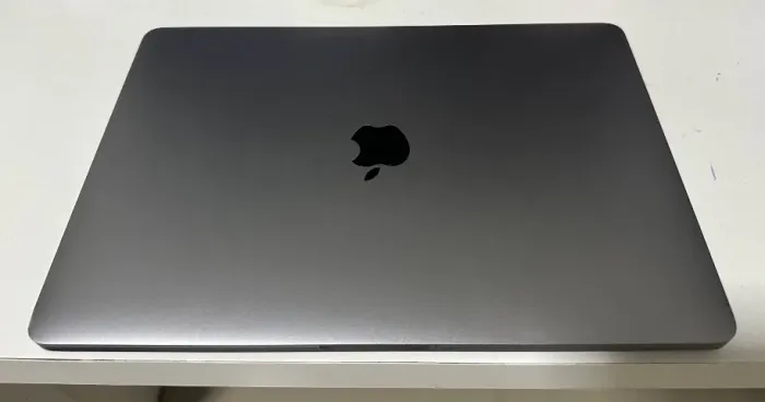 MacBook Pro - Intel Core i5 - 8GB RAM - SSD 512GB