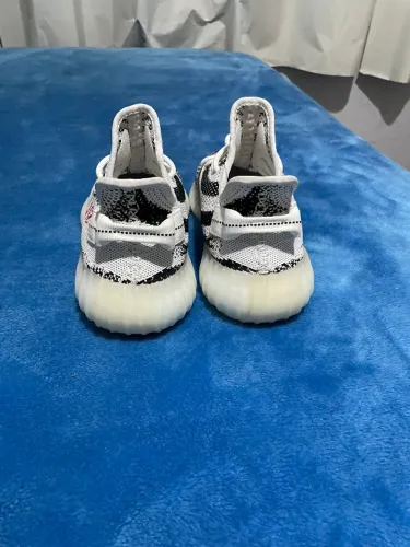 Tênis Adidas Yeezy Boost 350 Zebra 
