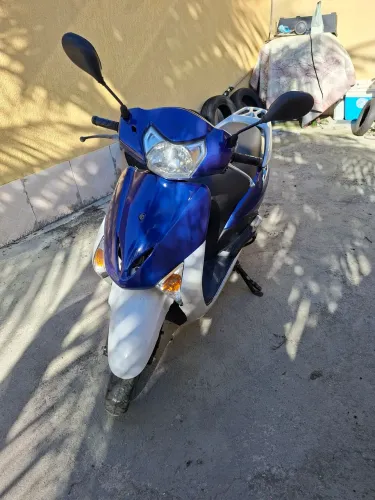 Vendo moto Lead 2015