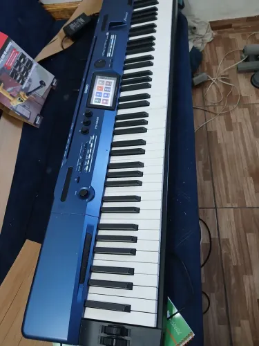 Piano casio privia px560