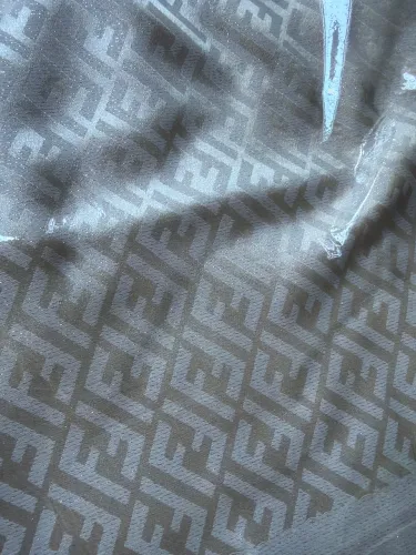 Echarpe Fendi luxo dourada 