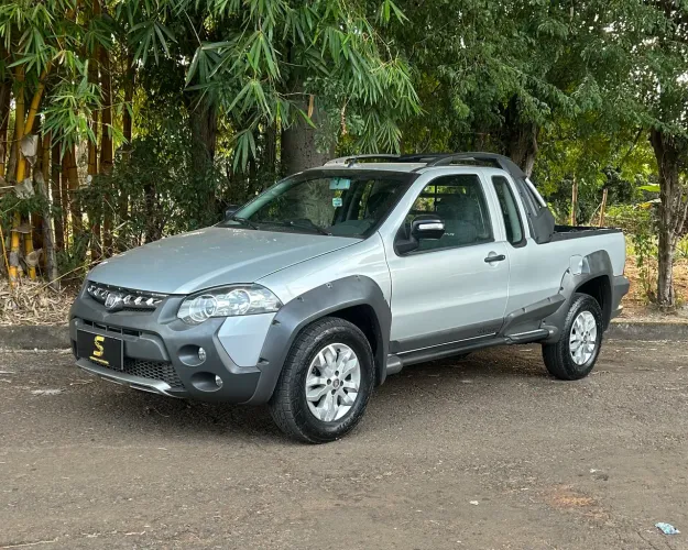 Fiat Strada Adventure 1.8/ 1.8 Locker Flex CE 2013