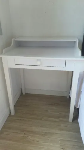 Escrivaninha Branca com Gaveta - Estilo Compacto