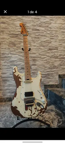 Guitarra Charvel Henrik Danhage signature usada