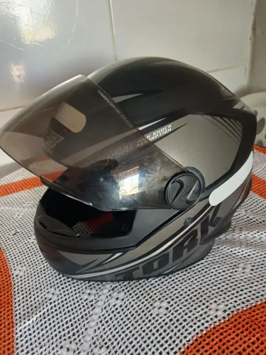 Capacete tamanho 58