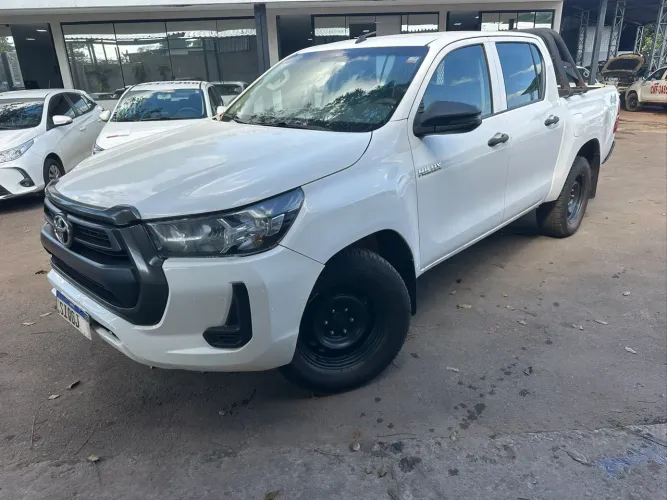 Toyota Hilux CD 4X4 2.8 Diesel Mec. 2024