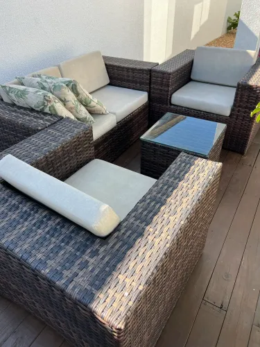 Conjunto de Sofá em Fibra Sintética - 1 Sofá 2L + 2 Poltronas + 1 Mesa Centro