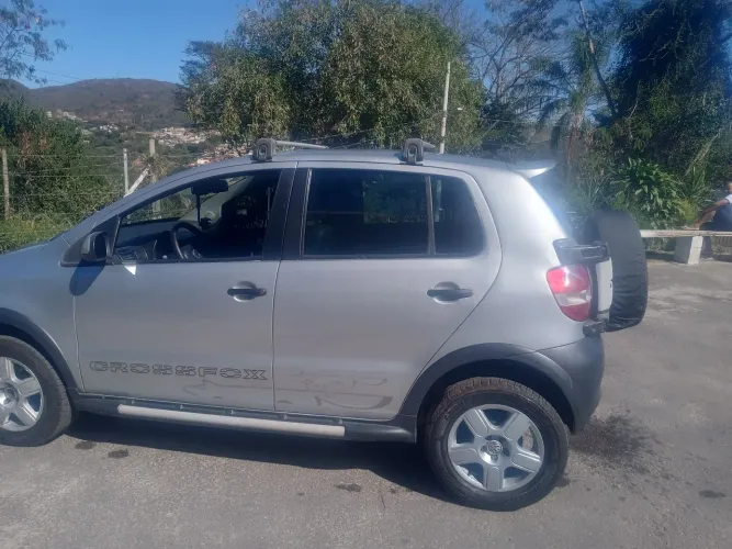 Volkswagen Crossfox 1.6 MI Total Flex 8V 5P 2009