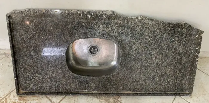 Pia de Granito 1,20m com Cuba Inox - Preço de desapego