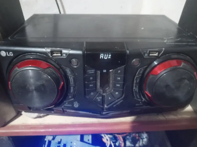 SOM LG CJ44 440W RMS