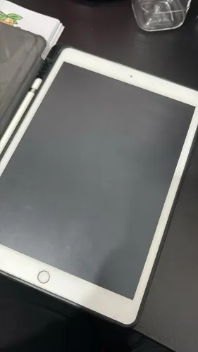 IPAD 7a geração A2197 com defeito [não liga] [para retirada de peças] [sem Apple Pencil]