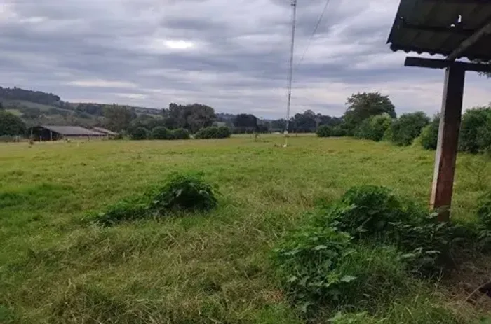 Chácara localizado próximo a BR 277