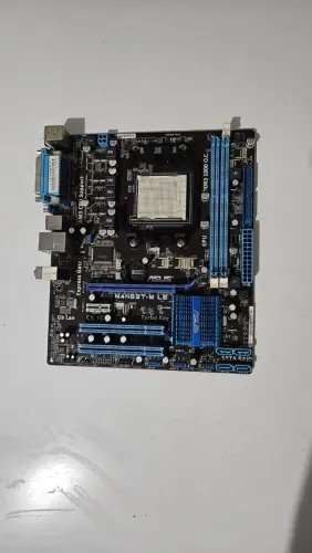 Placa-Mãe ASUS M4N68T-M LE (Socket AM3) - Liga Sem Vídeo