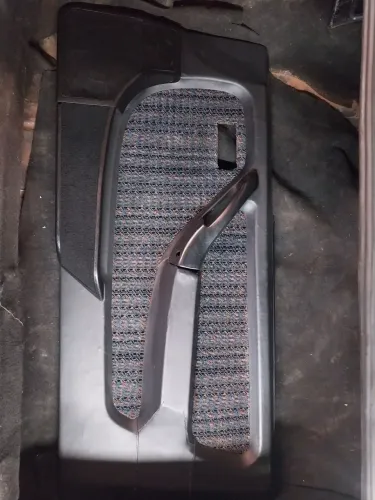 Forro de porta completo original lado direito do monza tubarão modelo de 2 portas