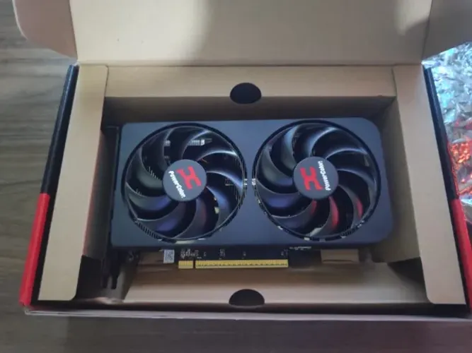 [VENDO/TROCO] - RX 9060 XT 16GB - Pouco tempo de uso!