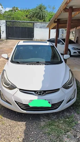 Hyundai Elantra GLS 2.0 16V Flex Aut. 2015
