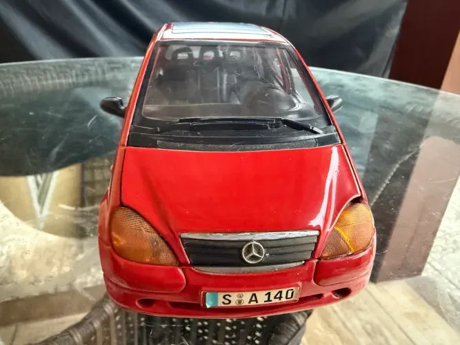 Miniatura Mercedes A-class Maisto 1/18