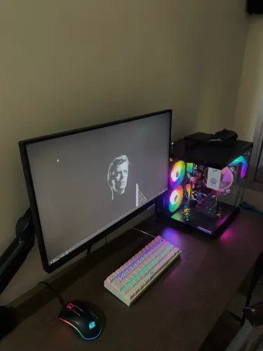PC Gamer Aquário RTX 3060 / Monitor 75Hz lg + Kit Redragon e Braço Articulado a Gás