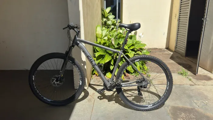 BIKE CILT ARO 29 QUADRO 21 SEMI-NOVA