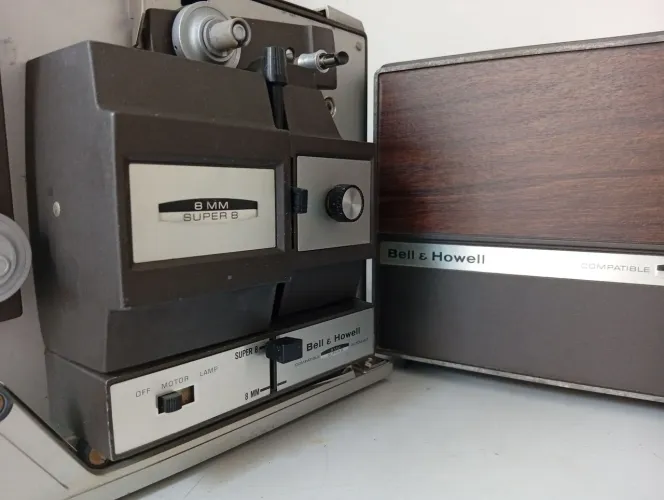 Filmadora BELL E HOWELL SUPER 8 AUTOLOAD ( RARIDADE , ANTIGUIDADE ).