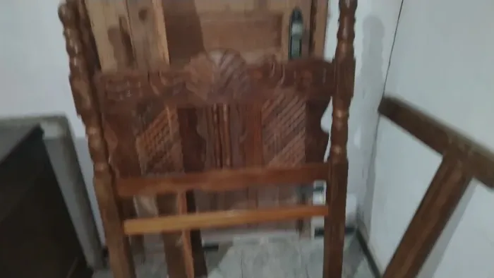 Cama de madeira maciça solteiro