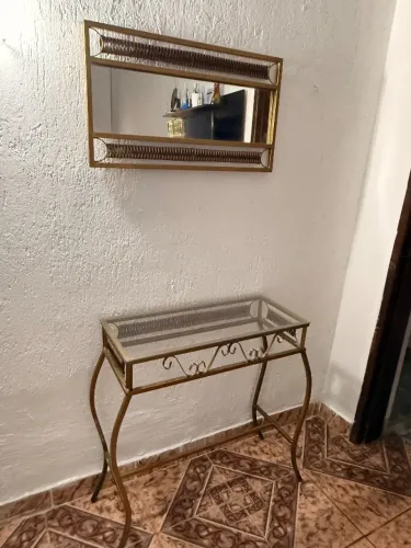 Conjunto Aparador + espelho de ferro 
